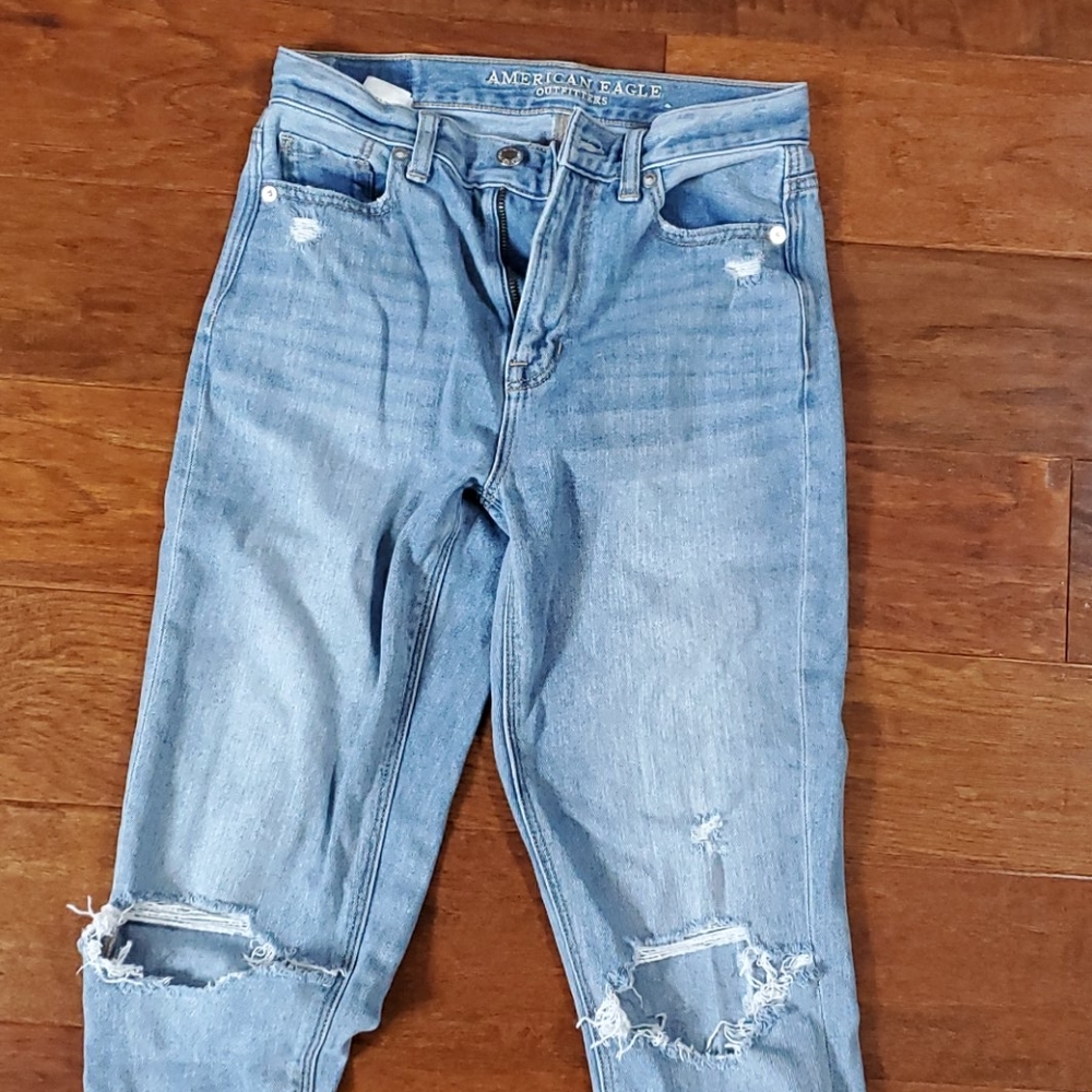 Womens American Eagle Mom Jean size 0